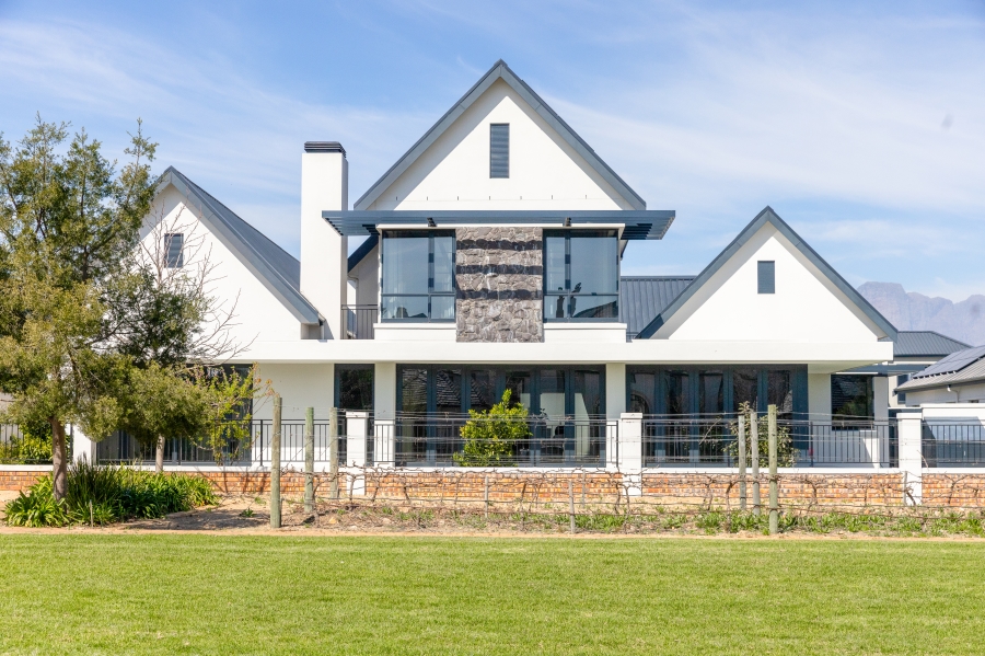 4 Bedroom Property for Sale in La Vue Western Cape